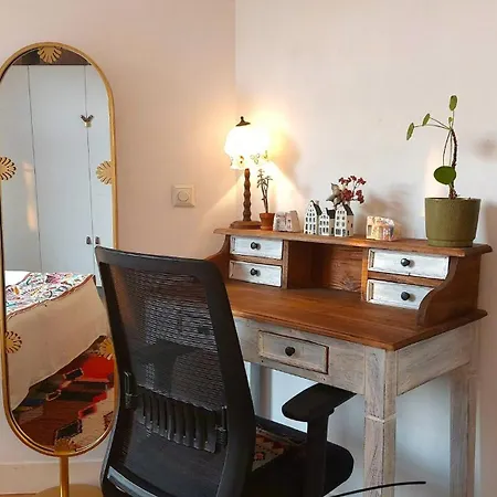 Canal House With A Unique View Amszterdam