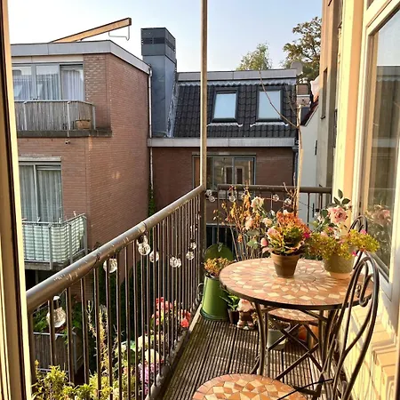 Canal House With A Unique View * Amsterdam