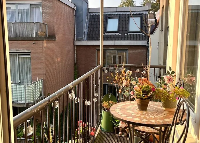 Canal House With A Unique View * Amsterdam