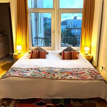 公寓 Canal House With A Unique View *